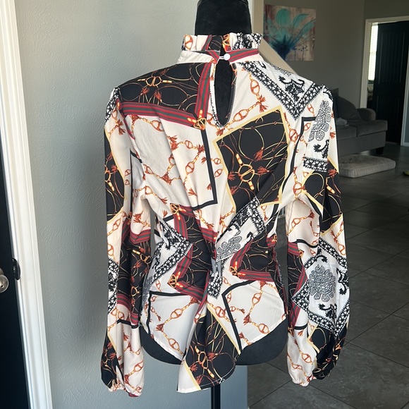 SHEIN Printed Top - Picture 2 of 11